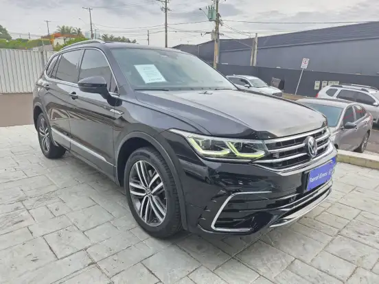 VOLKSWAGEN-TIGUAN-2.0 300 TSI GASOLINA ALLSPACE R-LINE AUTOMÁTICO VOLKSWAGEN-TIGUAN-2023