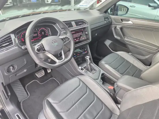 VOLKSWAGEN-TIGUAN-2023