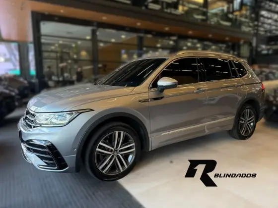 VOLKSWAGEN TIGUAN 2.0 300 TSI GASOLINA ALLSPACE R-LINE AUTOMÁTICO