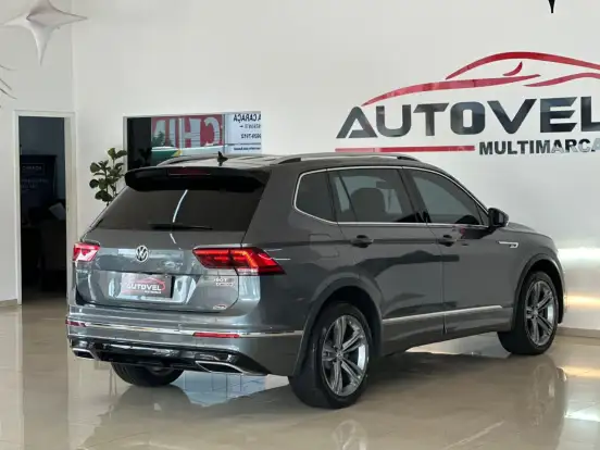 VOLKSWAGEN-TIGUAN-2019