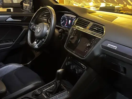 VOLKSWAGEN-TIGUAN-2018