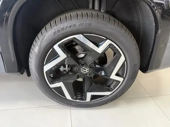 VOLKSWAGEN-TIGUAN-2.0 350 TSI GASOLINA R-LINE 4MOTION AUTOMÁTICO VOLKSWAGEN-TIGUAN-2026