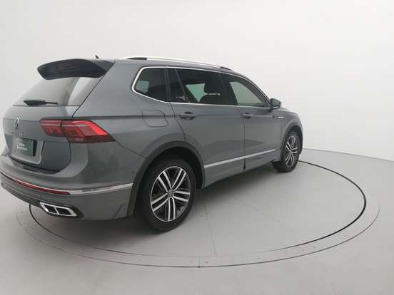 VOLKSWAGEN-TIGUAN-2024