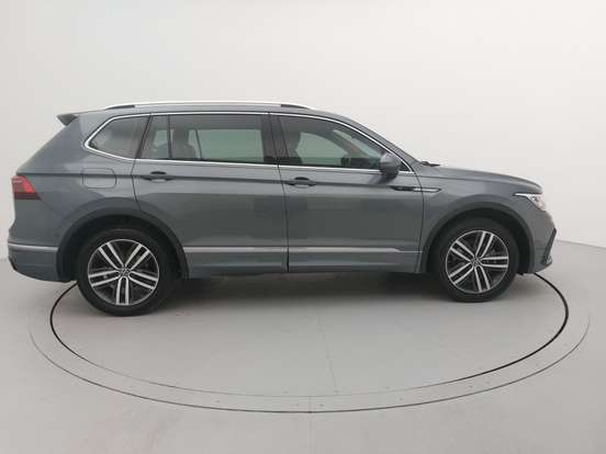VOLKSWAGEN-TIGUAN-2.0 300 TSI GASOLINA ALLSPACE R-LINE AUTOMÁTICO VOLKSWAGEN-TIGUAN-2024