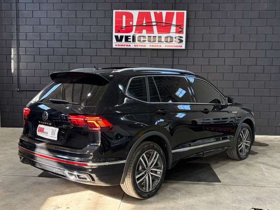VOLKSWAGEN-TIGUAN-2.0 300 TSI GASOLINA ALLSPACE R-LINE AUTOMÁTICO VOLKSWAGEN-TIGUAN-2024
