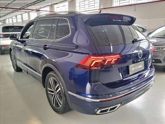 VOLKSWAGEN-TIGUAN-2.0 300 TSI GASOLINA ALLSPACE R-LINE AUTOMÁTICO VOLKSWAGEN-TIGUAN-2024