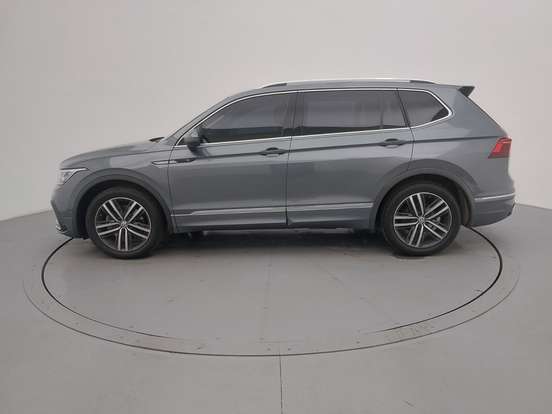 VOLKSWAGEN-TIGUAN-2.0 300 TSI GASOLINA ALLSPACE R-LINE AUTOMÁTICO VOLKSWAGEN-TIGUAN-2024