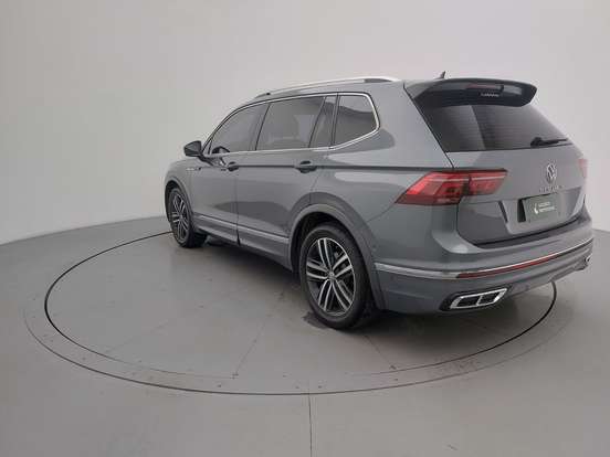VOLKSWAGEN-TIGUAN-2.0 300 TSI GASOLINA ALLSPACE R-LINE AUTOMÁTICO VOLKSWAGEN-TIGUAN-2024