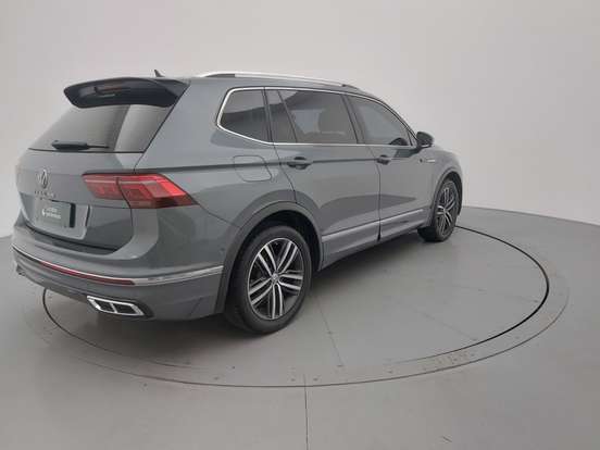 VOLKSWAGEN-TIGUAN-2.0 300 TSI GASOLINA ALLSPACE R-LINE AUTOMÁTICO VOLKSWAGEN-TIGUAN-2024