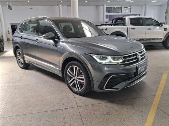 VOLKSWAGEN-TIGUAN-2.0 300 TSI GASOLINA ALLSPACE R-LINE AUTOMÁTICO VOLKSWAGEN-TIGUAN-2023