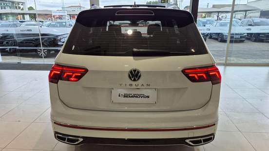 VOLKSWAGEN-TIGUAN-2023