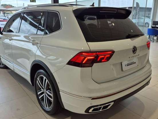 VOLKSWAGEN-TIGUAN-2.0 300 TSI GASOLINA ALLSPACE R-LINE AUTOMÁTICO VOLKSWAGEN-TIGUAN-2023