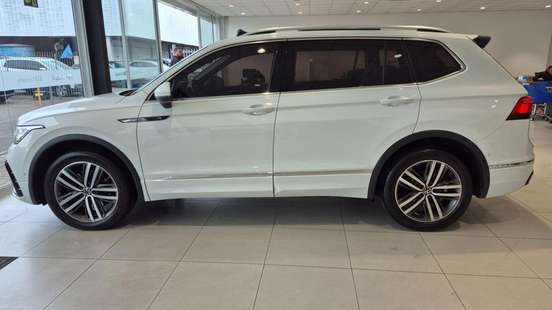 VOLKSWAGEN-TIGUAN-2023
