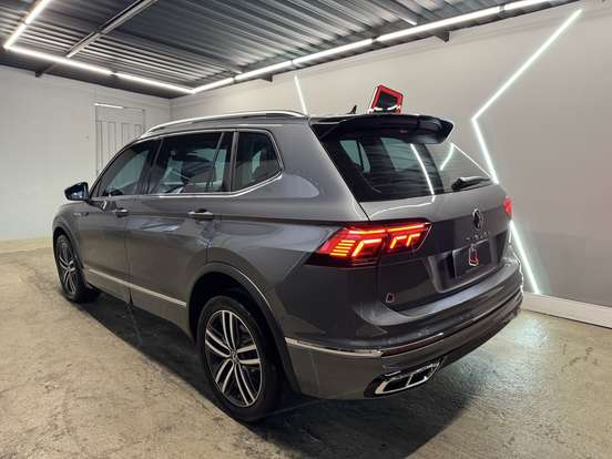 VOLKSWAGEN-TIGUAN-2.0 300 TSI GASOLINA ALLSPACE R-LINE AUTOMÁTICO VOLKSWAGEN-TIGUAN-2023