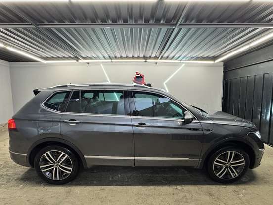 VOLKSWAGEN-TIGUAN-2023