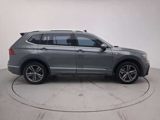 VOLKSWAGEN-TIGUAN-2021