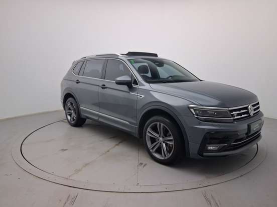 VOLKSWAGEN-TIGUAN-2021