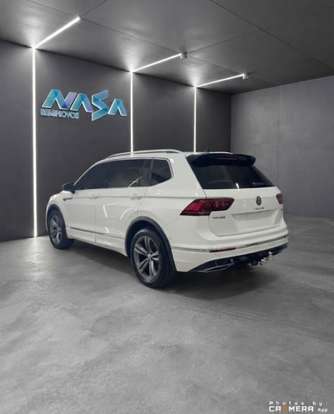 VOLKSWAGEN-TIGUAN-2021