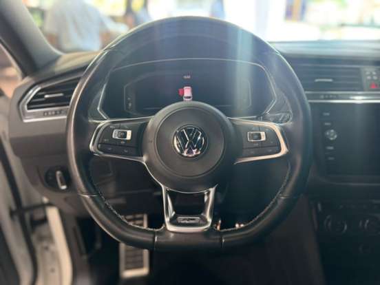 VOLKSWAGEN-TIGUAN-2021