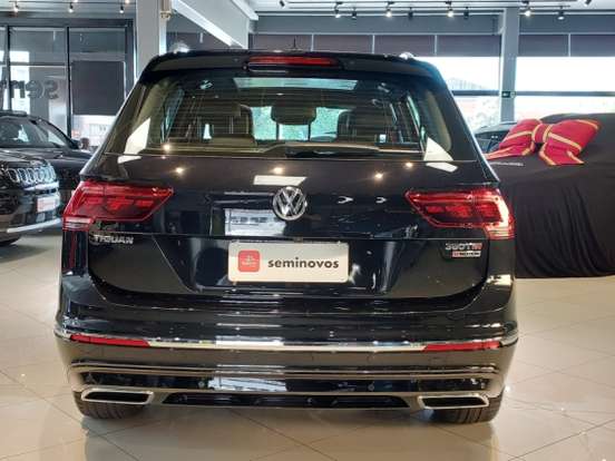 VOLKSWAGEN-TIGUAN-2019