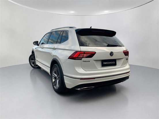 VOLKSWAGEN-TIGUAN-2019