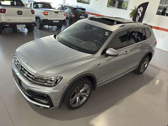 VOLKSWAGEN-TIGUAN-2019
