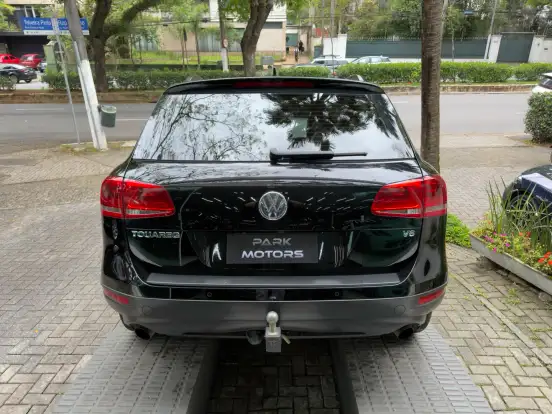 VOLKSWAGEN-TOUAREG-2014