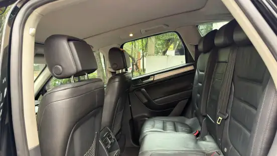 VOLKSWAGEN-TOUAREG-2014