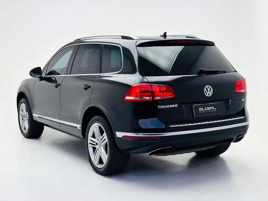VOLKSWAGEN-TOUAREG-2014