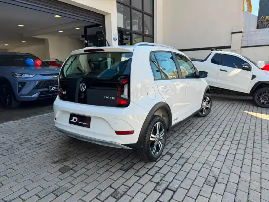VOLKSWAGEN-UP-1.0 170 TSI TOTAL FLEX XTREME 4P MANUAL VOLKSWAGEN-UP-2019