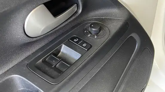 VOLKSWAGEN-UP-2020