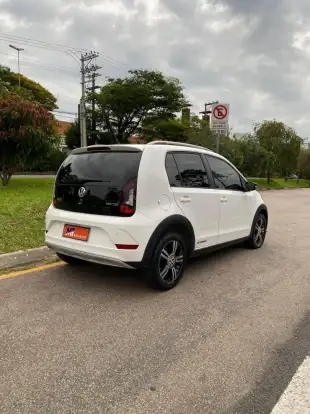 VOLKSWAGEN-UP-2021