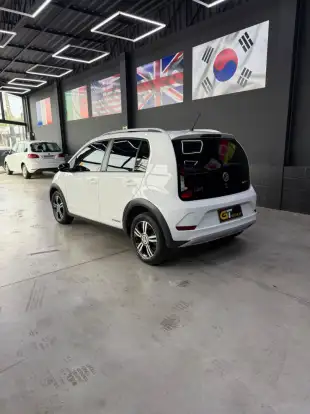 VOLKSWAGEN-UP-2021
