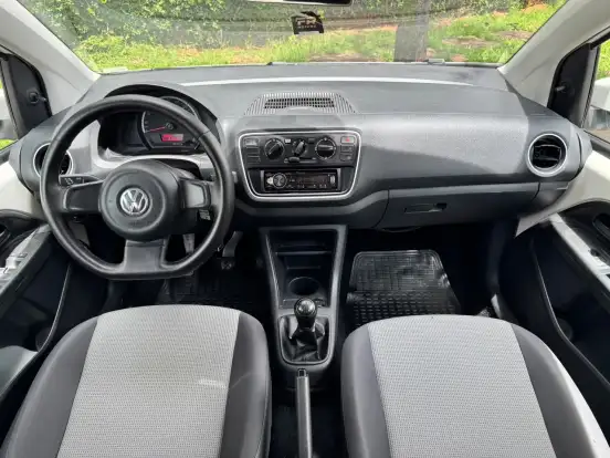 VOLKSWAGEN-UP-1.0 MPI TAKE UP 12V FLEX 4P MANUAL VOLKSWAGEN-UP-2017