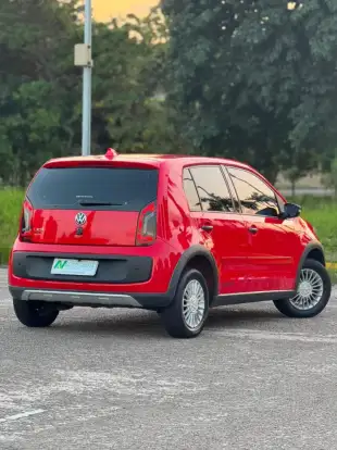 VOLKSWAGEN-UP-2016