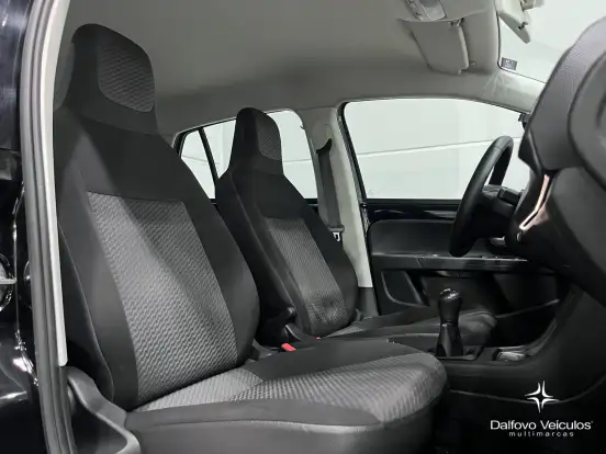 VOLKSWAGEN-UP-2018