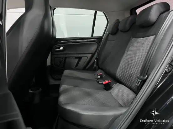 VOLKSWAGEN-UP-2018
