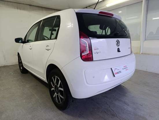 VOLKSWAGEN-UP-2015