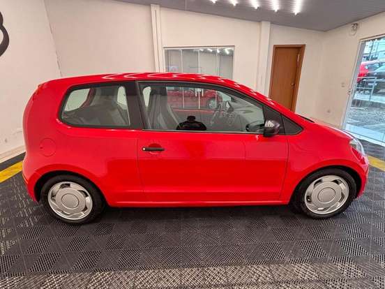 VOLKSWAGEN-UP-2014