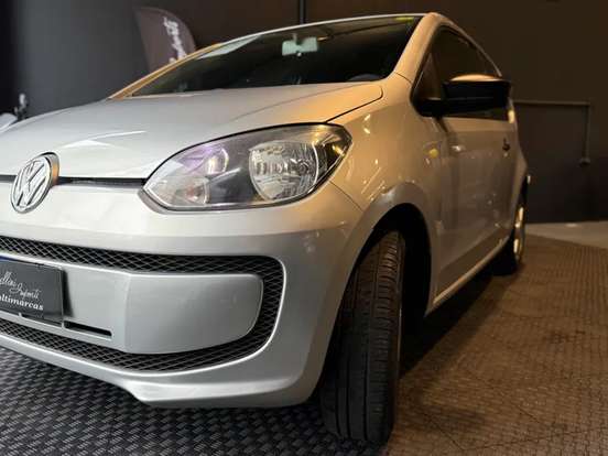 VOLKSWAGEN-UP-2016