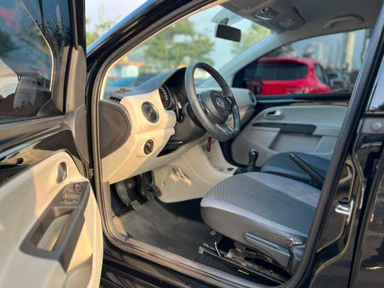 VOLKSWAGEN-UP-1.0 TSI MOVE UP 12V FLEX 4P MANUAL VOLKSWAGEN-UP-2015