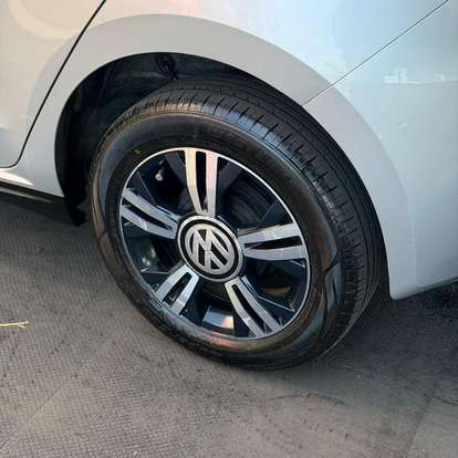 VOLKSWAGEN-UP-2018