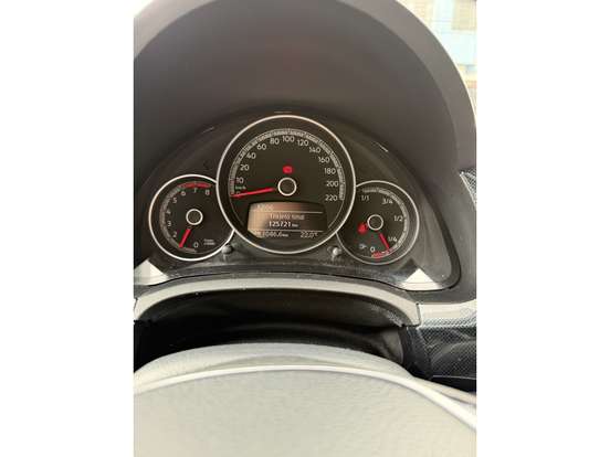 VOLKSWAGEN-UP-2017