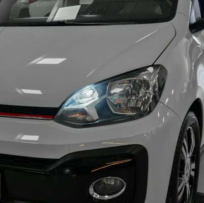 VOLKSWAGEN-UP-2018