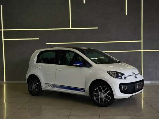 VOLKSWAGEN-UP-2015