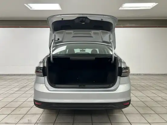 VOLKSWAGEN-VIRTUS-2024