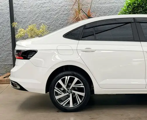 VOLKSWAGEN-VIRTUS-2023