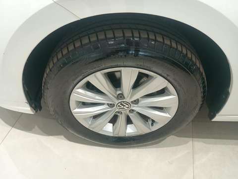 VOLKSWAGEN-VIRTUS-2024