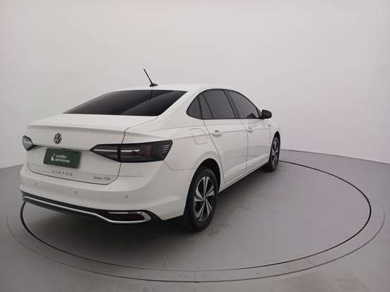 VOLKSWAGEN-VIRTUS-2024