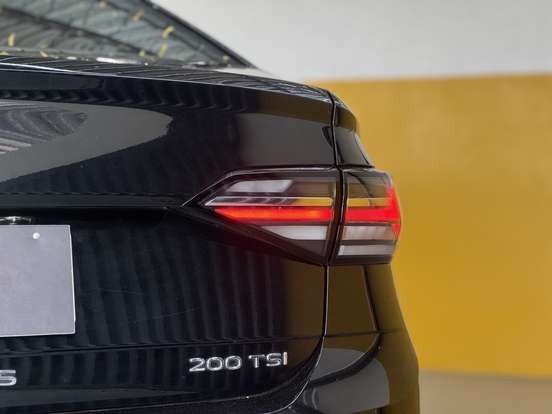 VOLKSWAGEN-VIRTUS-2024